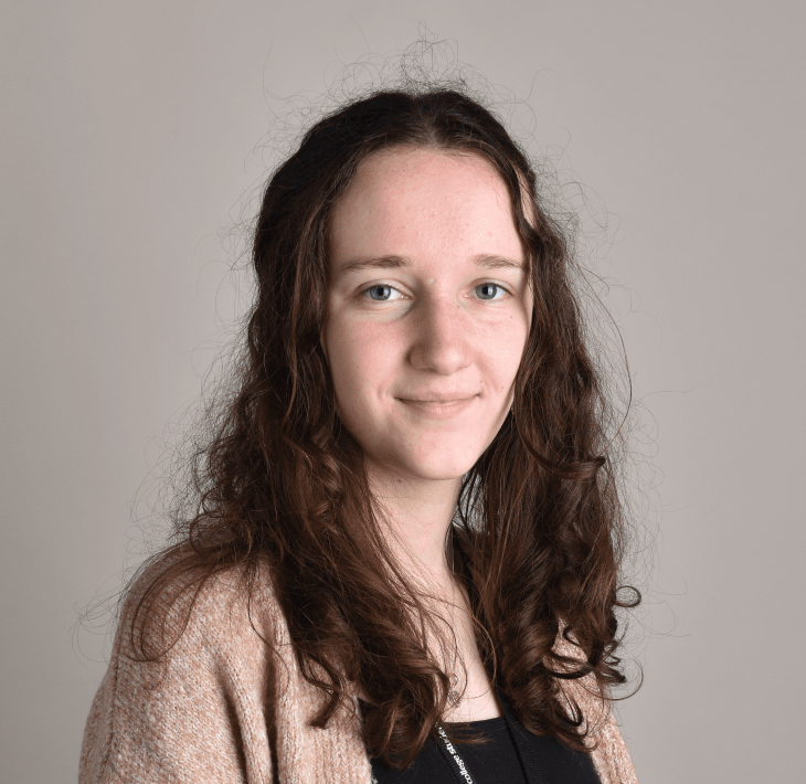 Photo of female student Mia Follis