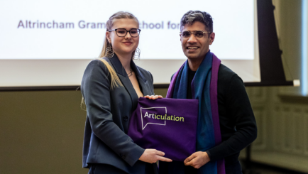 Zofia impresses at Articulation Prize regional heats