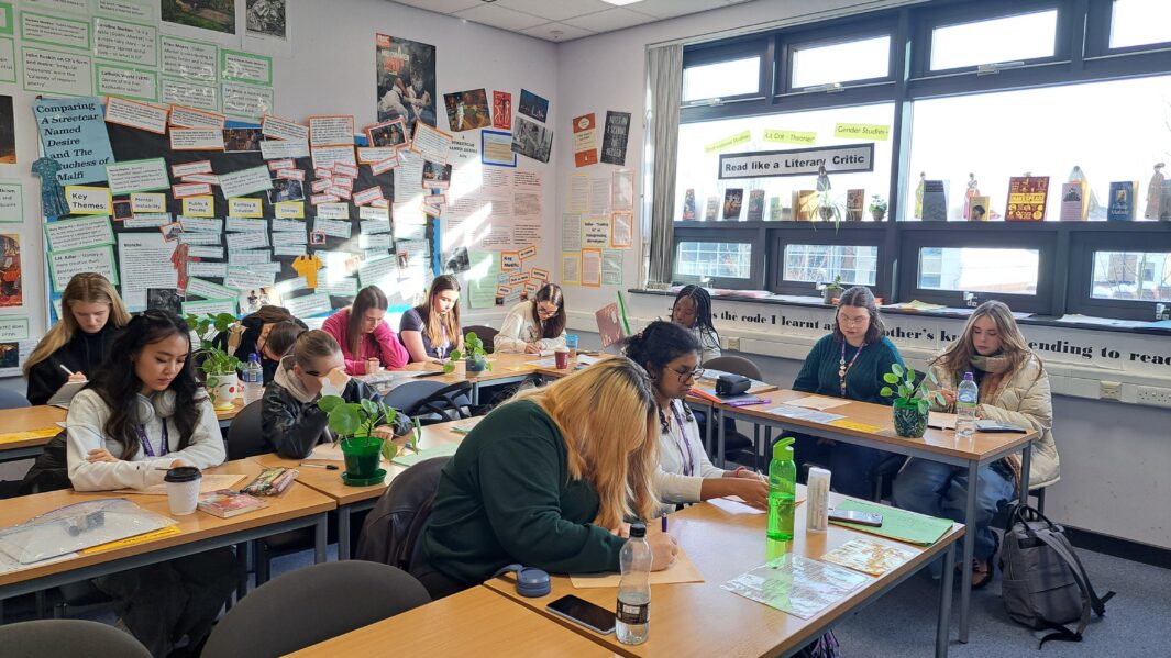 Students in an Englsih classroom at Derby uni