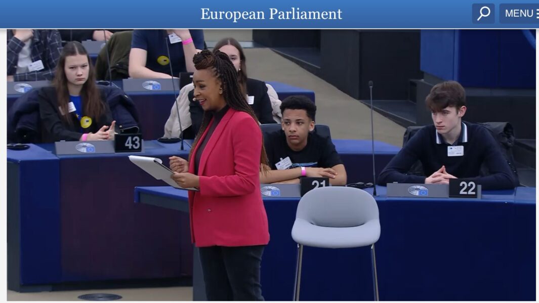 Lady speaking at the Euroscola event in Strasbourg