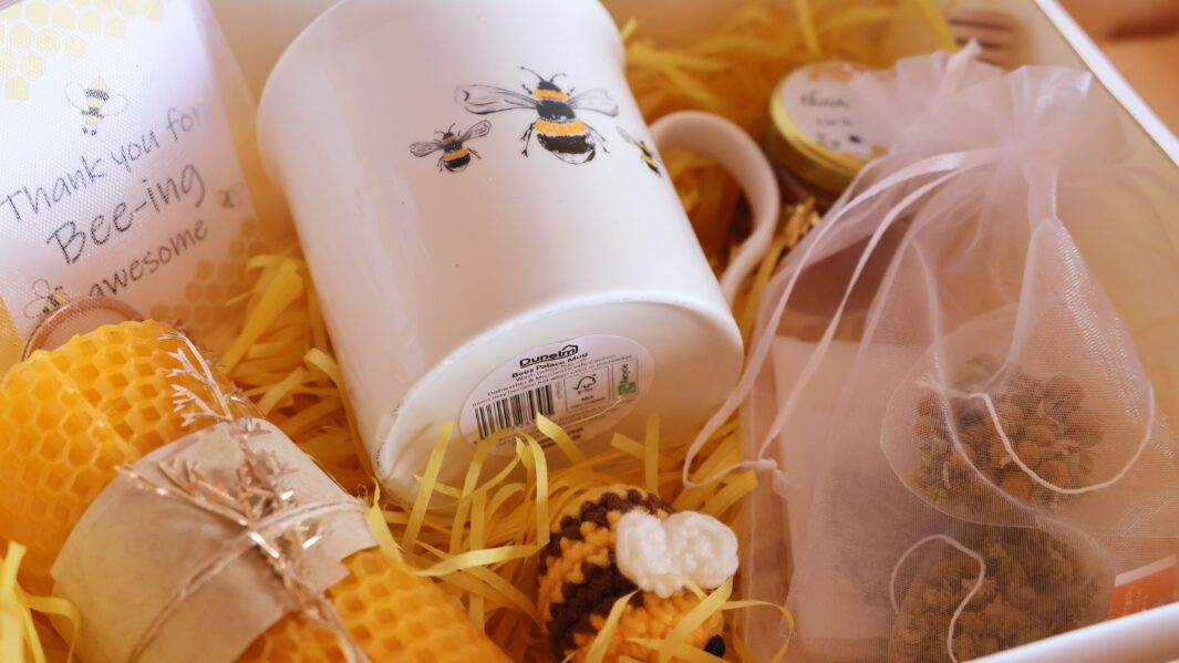 gift box of honey and tea cup