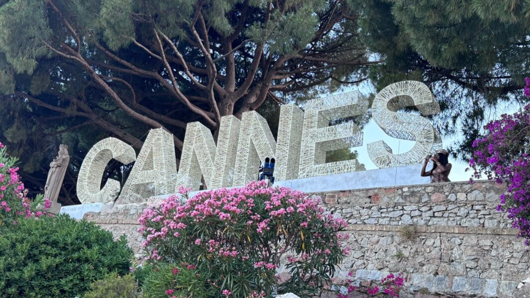 Cannes sign picture